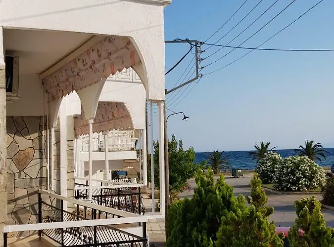 Aparthotel Argo Nea Plagia